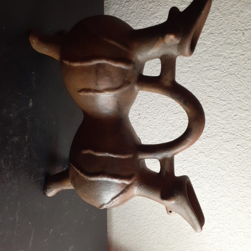 EXQUISITE VTG Artisan 8" Terracotta Sculptural Dual Pitcher Made in Peru.